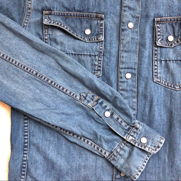 Men’s Denim Shirt - Picture 4 of 6